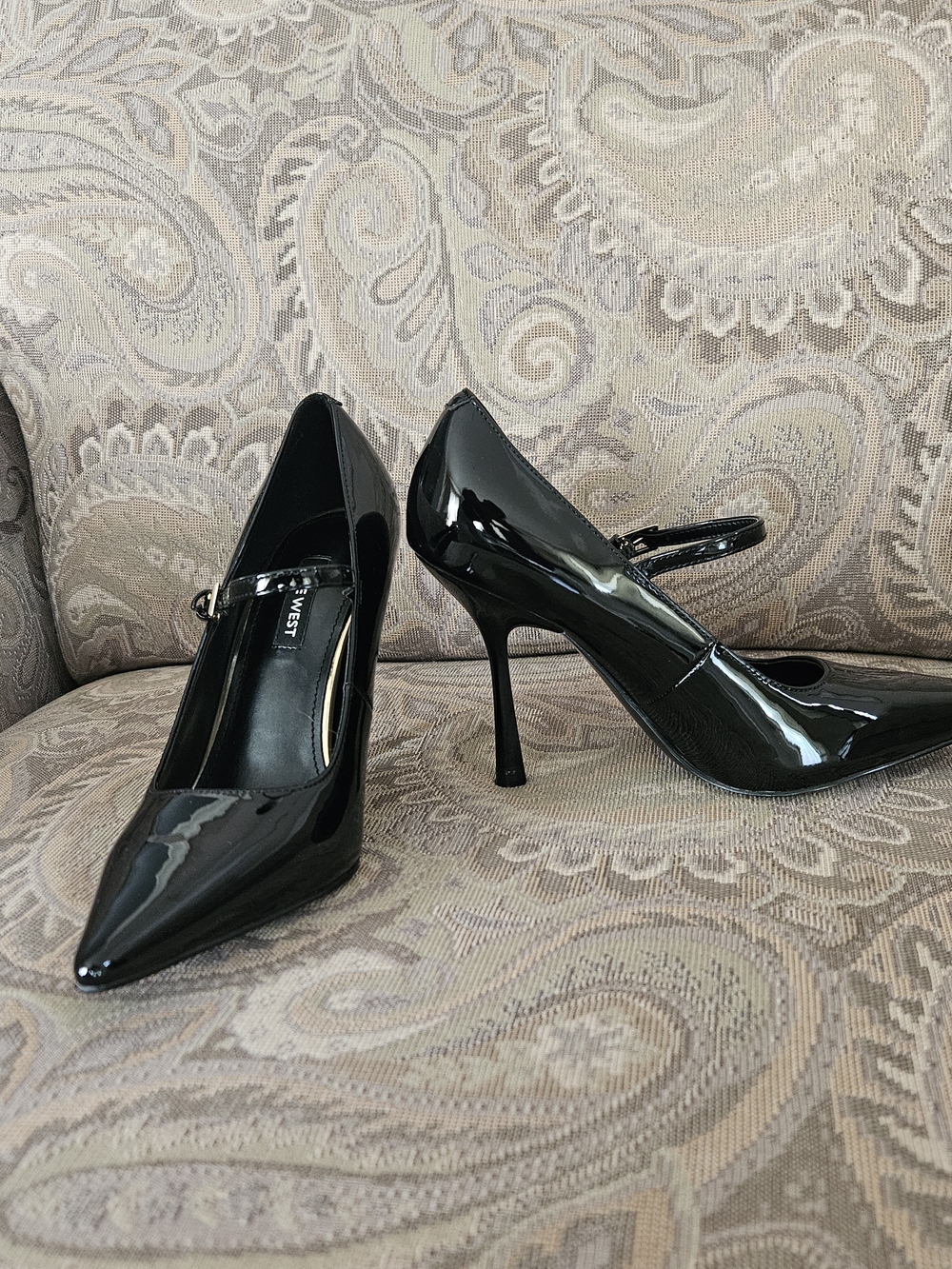 NINE WEST Gorjus Mary Jane Black Patent Pointed-Toe Pumps Stiletto Heel Sz 5M